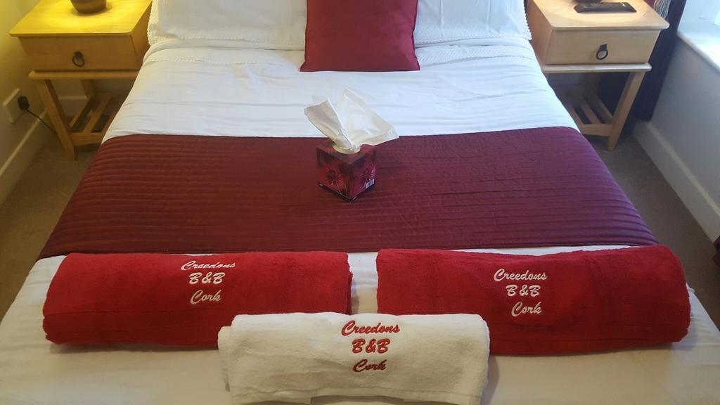 Creedons Traditional Irish Welcome Inn B&B Cork Zewnętrze zdjęcie